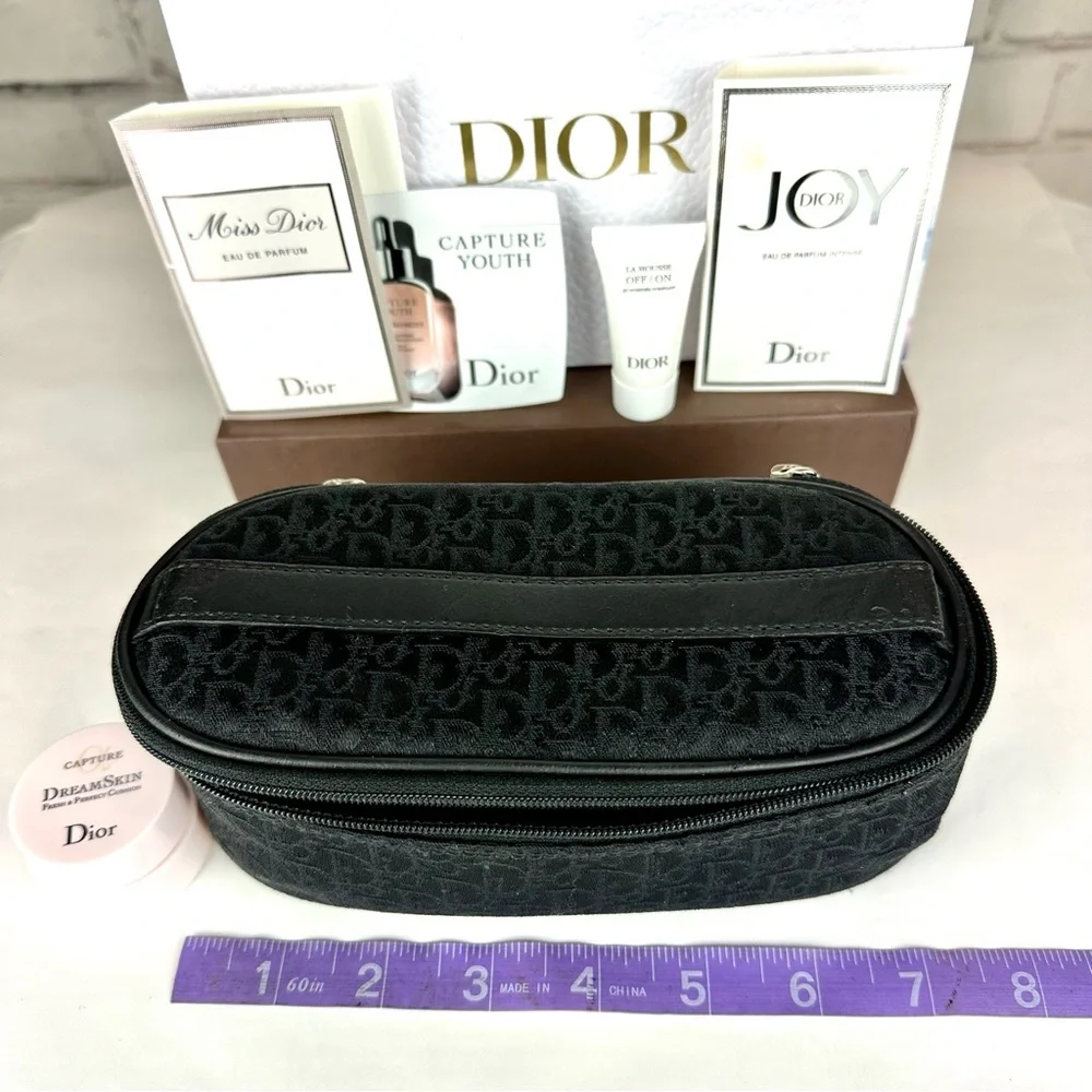 Dior Trotter luxury canvas cosmetic case  or makeup bag with extras. - Picture 11 of 13